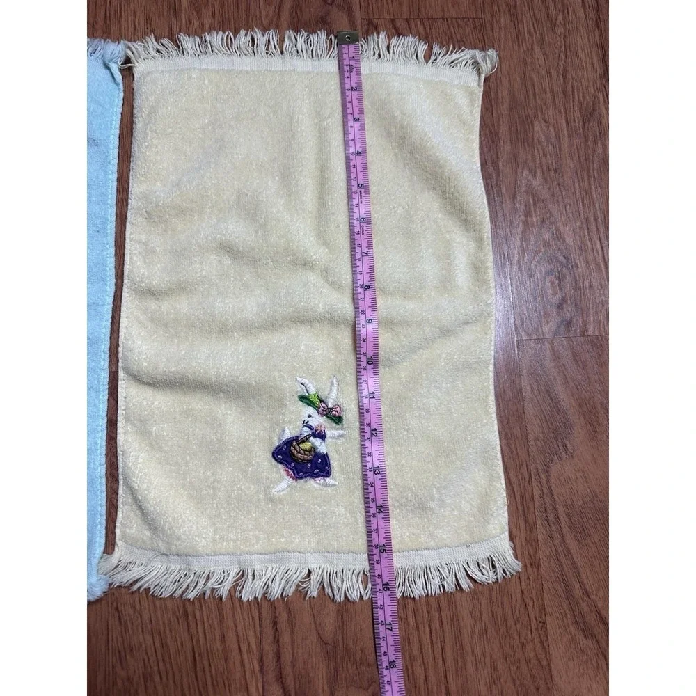 Vintage Royal Terry Towels w Embroidered Easter Bunny‎ & Egg EUC Set Of 2